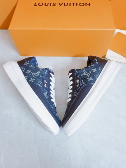 Louis Vuitton classic casual sports sneakers - Image 4