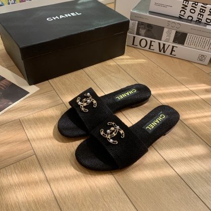 Chanel Spring and Summer New Black Goddess Elegant Flat Sandals - Image 4