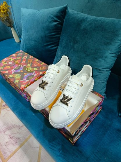 Louis Vuitton Valentine's Day limited edition couple casual sports sneakers - Image 4