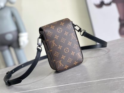 Louis Vuitton S-Lock Vertical Wearable Wallet - Image 4