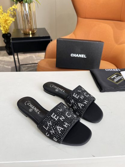 Chanel's most beautiful early spring super shiny beautiful water brick black sandals - Image 3