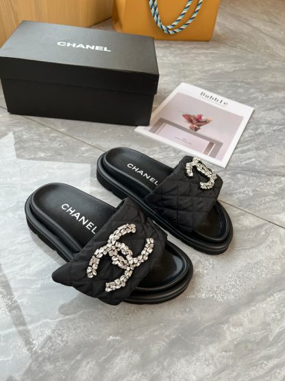 Chanel Couple's High-end Fashionable Black Sandals - Image 4