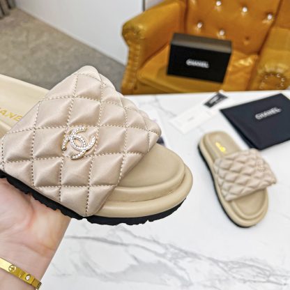 Chanel Couple's High-end Fashionable Apricot Sandals - Image 4