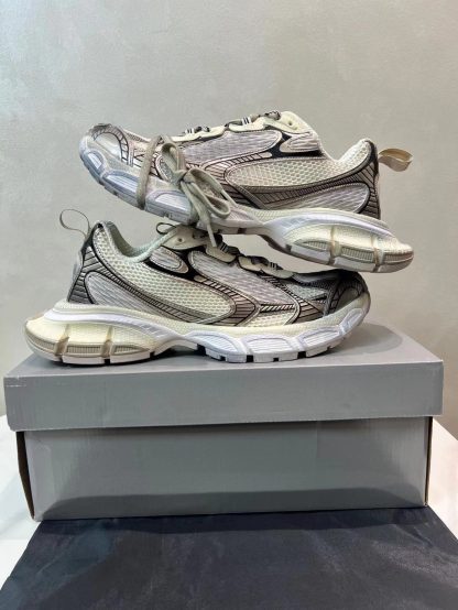 Balenciaga trendy versatile sneakers - Image 4