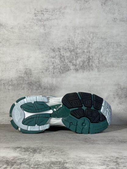 Balenciaga trendy fashionable sneakers - Image 4