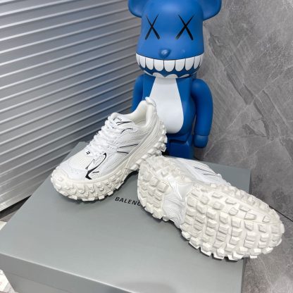 Balenciaga Vintage Casual Tire Shoes - Image 4