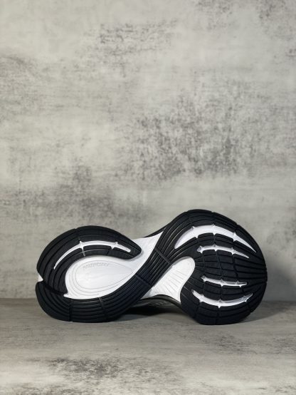 Balenciaga lightweight breathable running shoes - Image 4
