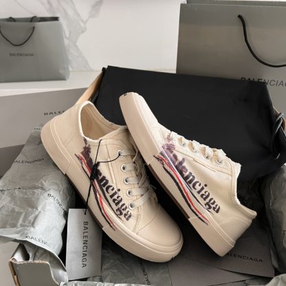 Balenciaga Couple's Retro Fashion Sneakers - Image 4