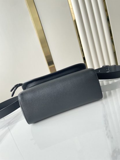 Louis Vuitton PULSE colorblock messenger bag - Image 4