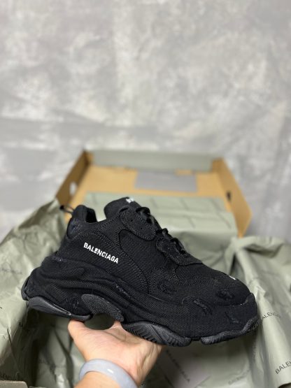 Balenciaga Fashion Logo Sneakers - Image 4