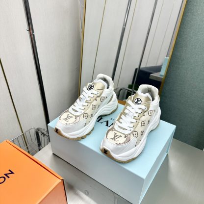 Louis Vuitton Run 55 sneakers - Image 2