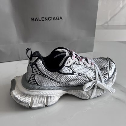 Balenciaga distressed trendy running shoes - Image 4