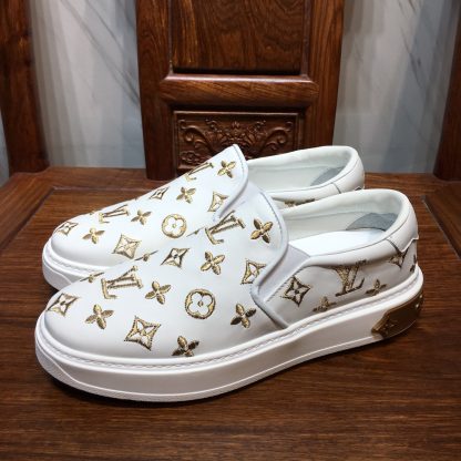 Louis Vuitton low-top new casual couple shoes - Image 4