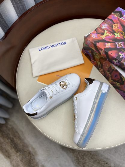 Louis Vuitton couple's Louis Vuitton buckle series casual shoes