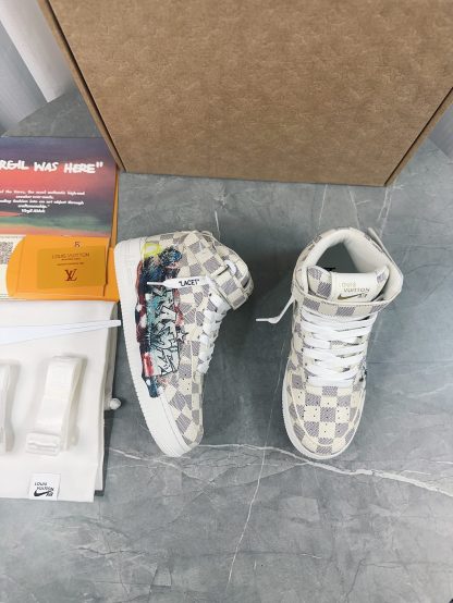Louis Vuitton couple's co-branded sports shoes - Image 4