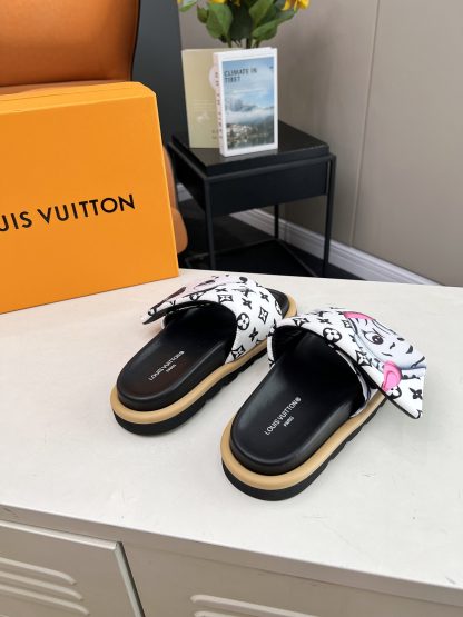 Louis Vuitton ol llow comfort flat sandals - Image 5