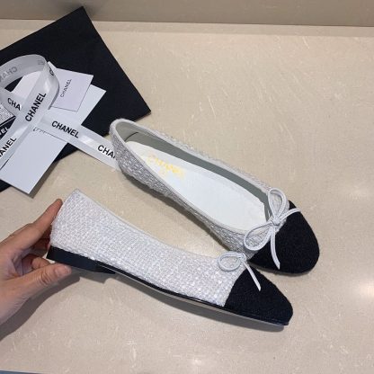 Chanel fashion item white elegant and exquisite ballet shoes - Image 4
