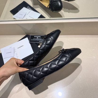 Chanel fashion item black elegant exquisite ballet shoes - Image 4