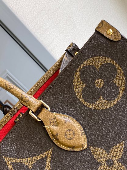 Louis Vuitton ONTHEGO Handbag - Image 4