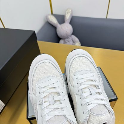 Chanel top white classic embroidered casual sneakers - Image 4