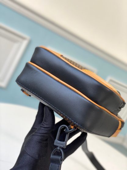Louis Vuitton amazone shoulder bag - Image 4