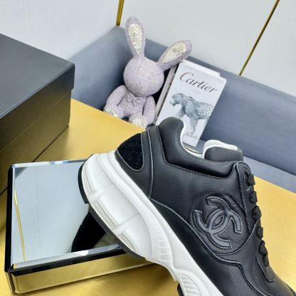Chanel men's and women's couple's pure black classic casual dad shoes - Image 4