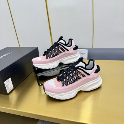 Chanel men's and women's couple's pink and black classic sports casual dad shoes - Image 3