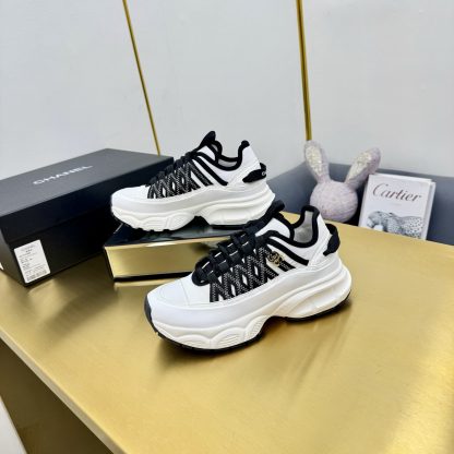 Chanel men's and women's couple's white and black classic sports fashion casual dad shoes - Image 4