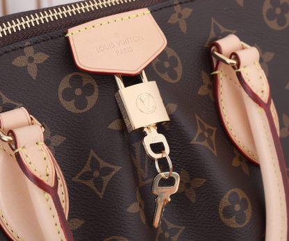 Louis Vuitton Boétie Medium Zip Tote Bag - Image 4