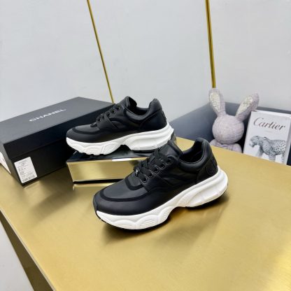 Chanel men's and women's couple's pure black classic sports fashion casual dad shoes - Image 4
