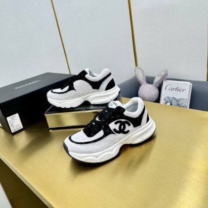 Chanel unisex couple's black and white casual dad shoes - Image 4
