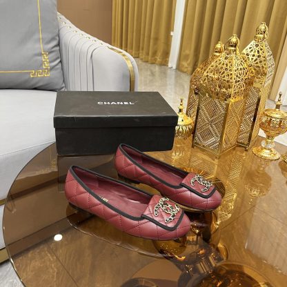 Chanel autumn and winter new red small round head retro loafers - Image 4