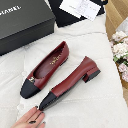 Chanel autumn and winter new small round head red retro loafers - Image 4