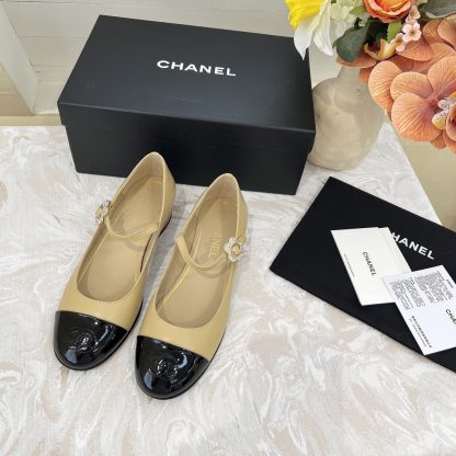 Chanel autumn and winter apricot new retro style small round head thick heel loafers - Image 4
