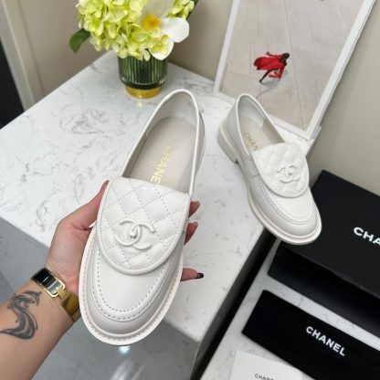 Chanel's new white early spring loafers - Image 4