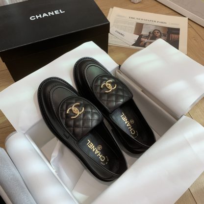 Chanel black early spring new elegant loafers - Image 4