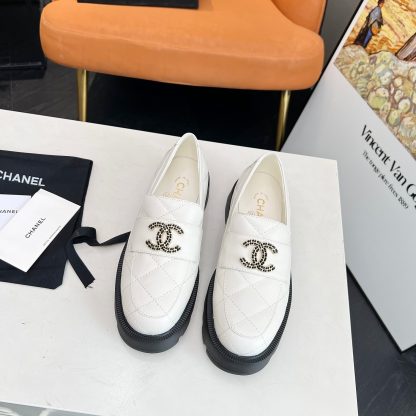 Chanel autumn and winter delicate small round head slim white loafers - Image 4