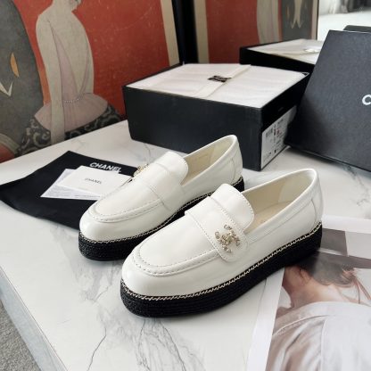 Chanel's new four seasons retro style small round toe white loafers - Image 4