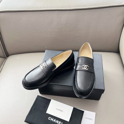 Chanel Early Spring Dance Shoes Series Black Small Round Head Retro Loafers - Image 4