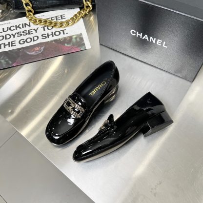 Chanel Early Spring Dance Shoes Series Small Round Toe Black Shiny Loafers Heel Height 3cm - Image 4