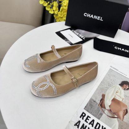 Chanel Spring/Summer Dancing Shoes Collection Apricot Hot Brick Loafers - Image 4