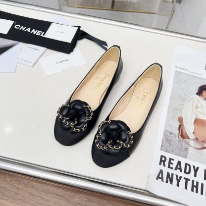 Chanel black spring and summer dancing shoes series small round toe with camellia loafers - Image 4