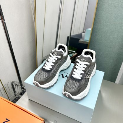 Louis Vuitton Run 55 sneakers - Image 4