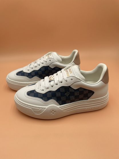 Louis Vuitton casual all-match sneakers - Image 4