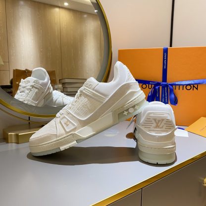 Louis Vuitton's popular skateboard shoes - Image 4