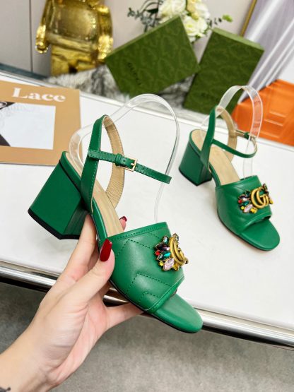 Gucci's new spring and summer rhinestone buckle round-toe thick-heeled sandals - Image 4