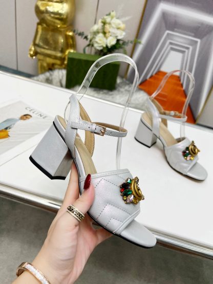 Gucci's new spring and summer rhinestone buckle round-toe thick-heeled sandals - Image 4