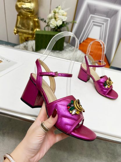Gucci's new spring and summer rhinestone buckle round-toe thick-heeled sandals - Image 4