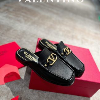 VALENTINO Fashion V Buckle Metal Element Open-Toed Sandals