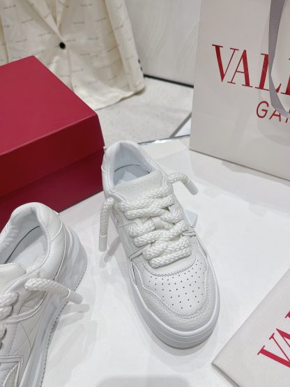 VALENTINO Thick-soled casual sneakers - Image 4